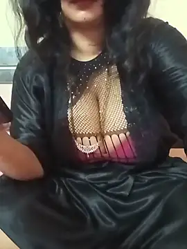 MONA DARLING31 online show from June 19, 2026, 5:23 am