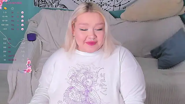 Snapshot of LilyBelll chatting on January 5, 2025, 9:26 am LilyBelll online show from January 5, 2025, 9:26 am