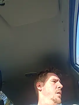 Titanhoott online show from December 1, 2025, 11:15 am