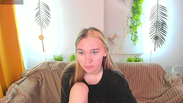 Lesi Moonie01 online show from September 19, 2025, 7:43 am