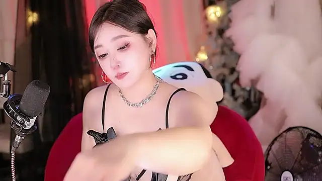 Snapshot of Missy_Nana21 chatting on June 26, 2026, 4:00 pm Missy Nana21 online show from June 26, 2026, 4:00 pm