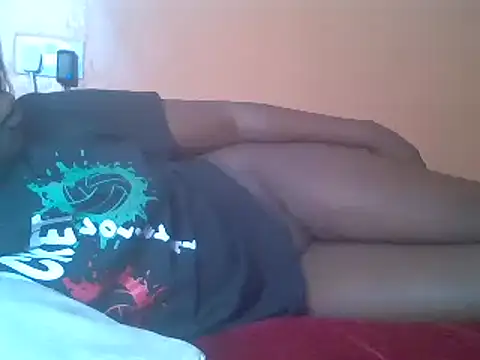 Moonfades online show from January 19, 2025, 2:59 pm