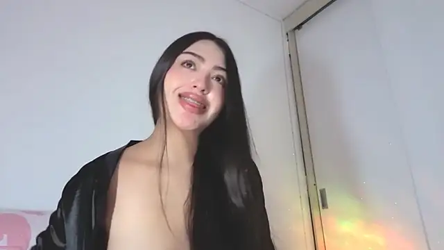 Sweet-Sophiee online show from April 5, 2026, 3:15 am