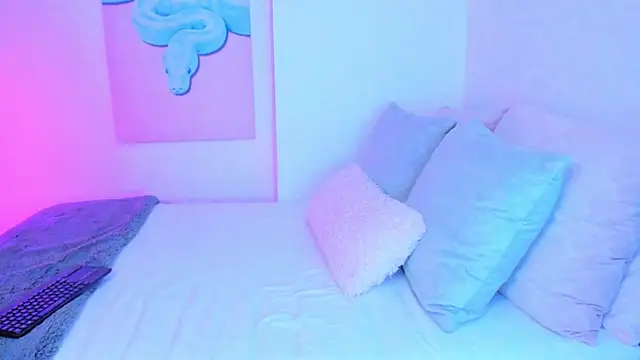 Alexis Rosse online show from January 13, 2026, 12:10 pm