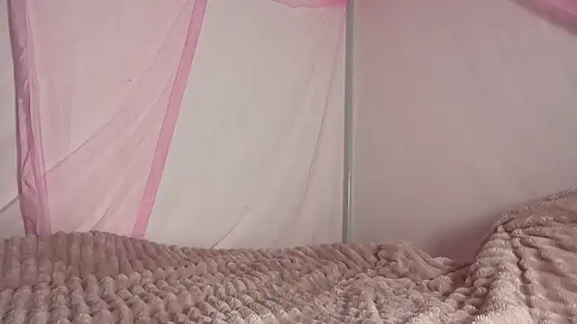 shandiloveslemonss online show from November 7, 2025, 10:48 am