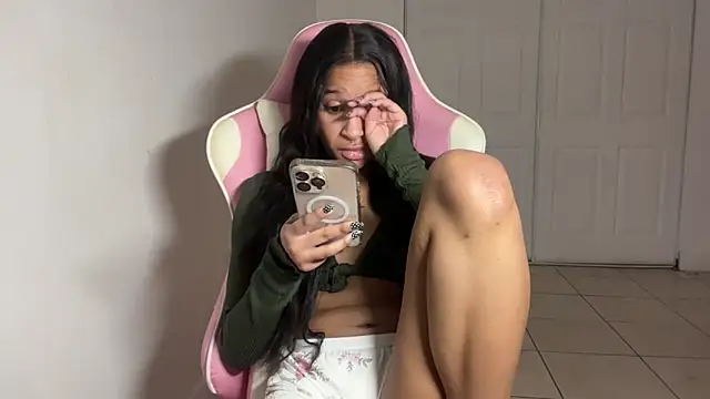 shandiloveslemonss online show from December 5, 2025, 10:02 am