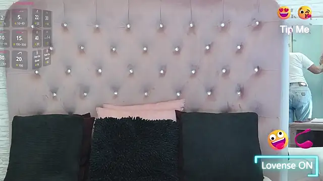 Snapshot of KikiSweet08 chatting on September 26, 2025, 4:16 am KikiSweet08 online show from September 26, 2025, 4:16 am