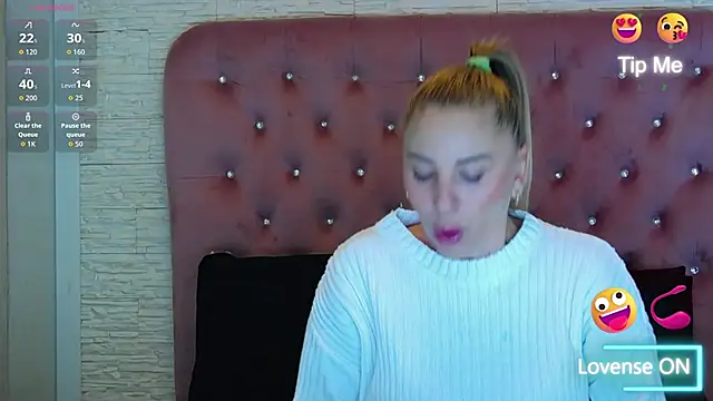 Snapshot of KikiSweet08 chatting on November 26, 2025, 5:30 am KikiSweet08 online show from November 26, 2025, 5:30 am