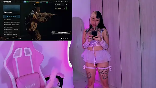 Snapshot of HollyHudsonn chatting on March 15, 2025, 11:17 pm HollyHudsonn online show from March 15, 2025, 11:17 pm