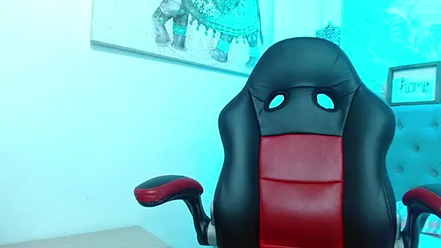 Snapshot of violletha chatting on November 27, 2025, 12:29 pm violletha online show from November 27, 2025, 12:29 pm