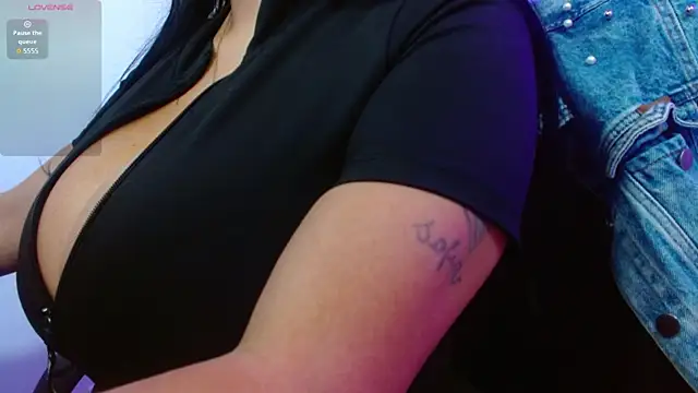 violletha online show from April 21, 2026, 12:22 pm