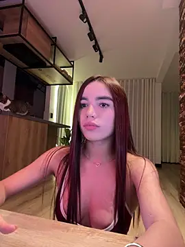 carolynnetrujillo online show from October 15, 2025, 2:22 am