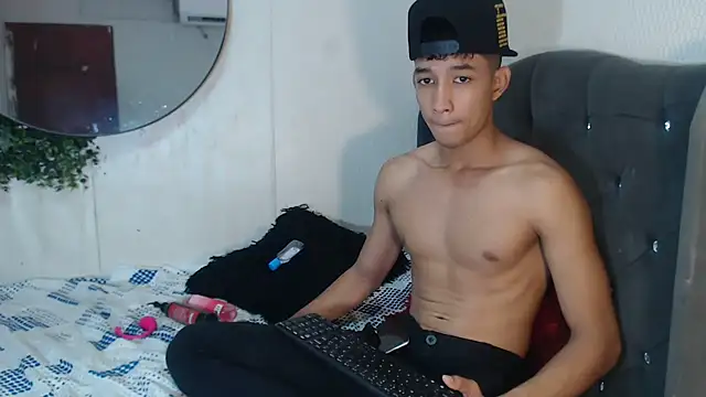 Snapshot of jose_sexycumm chatting on March 13, 2025, 8:22 pm jose sexycumm online show from March 13, 2025, 8:22 pm