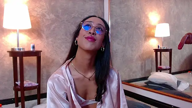 GabyPetit online show from January 23, 2025, 11:15 pm