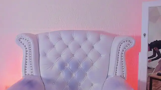 GabyPetit online show from February 14, 2026, 8:05 pm