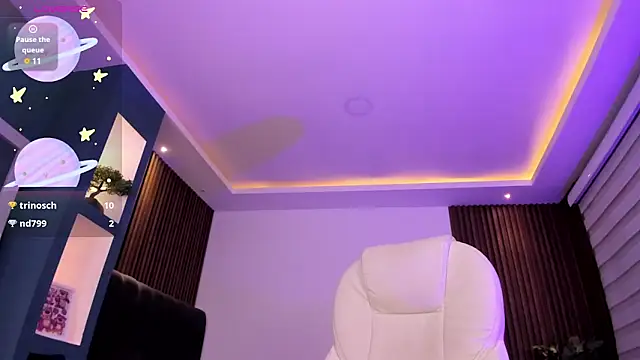 Snapshot of Lucy_Smith2 chatting on December 15, 2024, 8:19 am Lucy Smith2 online show from December 15, 2024, 8:19 am