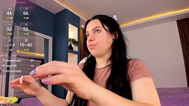 Snapshot of Lucy_Smith2 chatting on January 18, 2025, 6:45 am Lucy Smith2 online show from January 18, 2025, 6:45 am