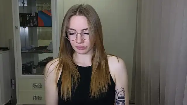 littlevildevil online show from December 9, 2024, 11:26 am