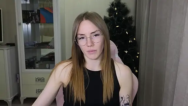 littlevildevil online show from December 12, 2024, 2:22 pm