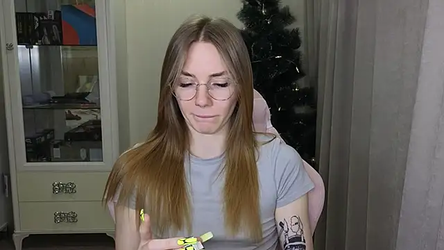 littlevildevil online show from December 21, 2024, 2:37 pm