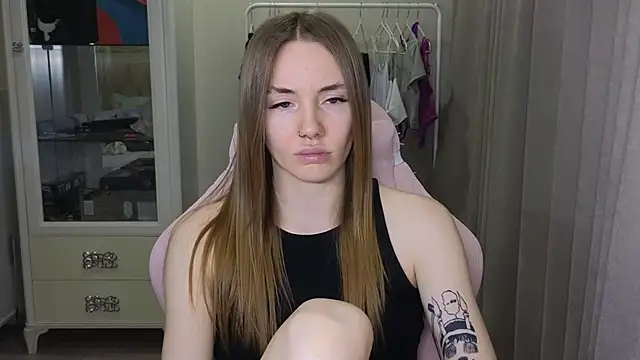 littlevildevil online show from January 18, 2025, 2:12 pm