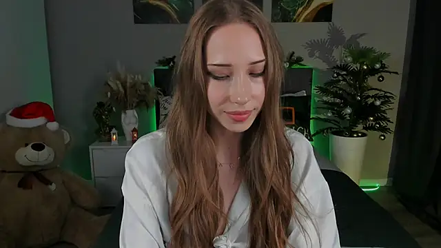 Snapshot of AlexaHarmon chatting on December 14, 2024, 5:03 pm AlexaHarmon online show from December 14, 2024, 5:03 pm
