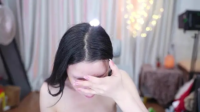 nono babyy online show from December 21, 2025, 1:35 am