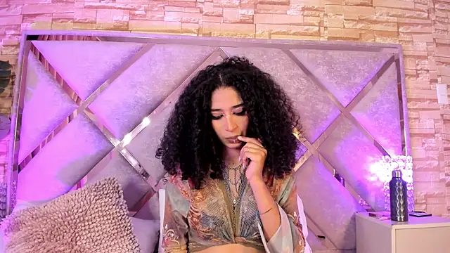  lanna jhonson  online show from November 6, 2025, 3:40 am