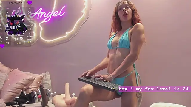 Ninna monroe  online show from February 16, 2025, 5:15 pm