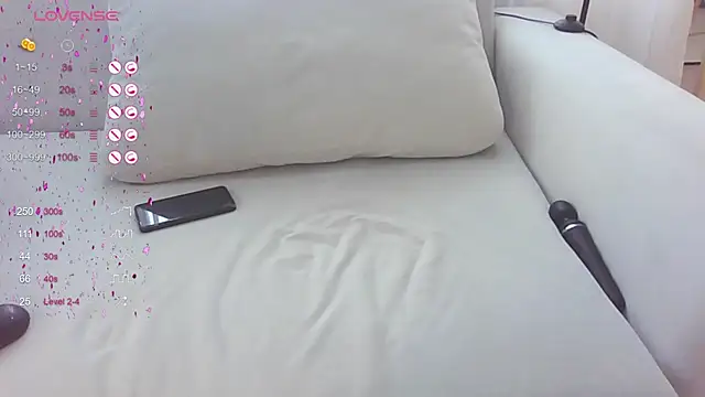 Juicymilfpussy online show from November 14, 2025, 7:40 am