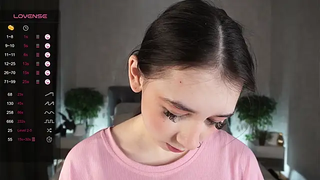 AislyEmbury online show from February 8, 2025, 7:38 pm