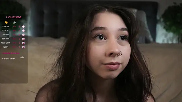 AislyEmbury online show from February 14, 2025, 10:47 pm