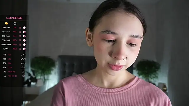 AislyEmbury online show from February 16, 2025, 7:16 pm