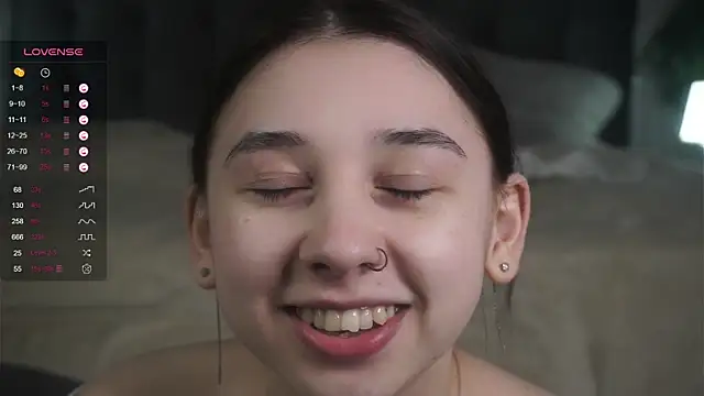 AislyEmbury online show from March 10, 2025, 4:38 am