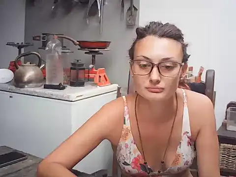 hornyhippies0080 online show from March 22, 2026, 1:47 pm