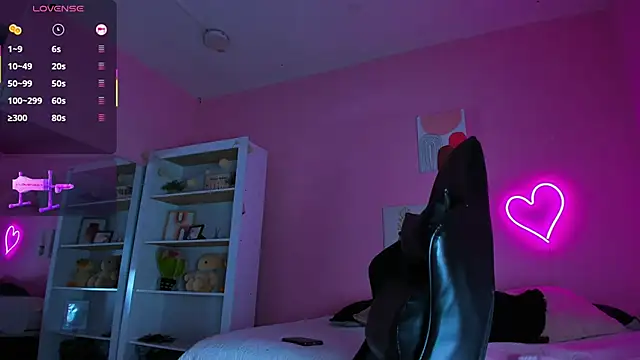 Ian Castillo  online show from March 4, 2025, 11:19 am