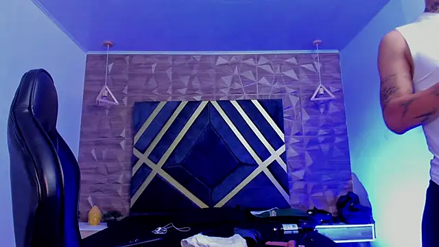 Ian Castillo  online show from March 7, 2026, 11:18 am