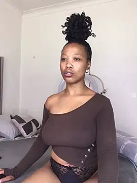 Snapshot of SZA_Doja chatting on January 3, 2025, 12:52 pm SZA Doja online show from January 3, 2025, 12:52 pm