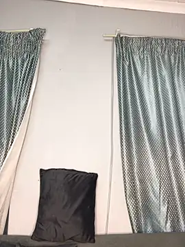 Snapshot of SZA_Doja chatting on September 27, 2025, 2:11 pm SZA Doja online show from September 27, 2025, 2:11 pm