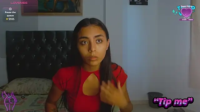 Snapshot of AntonellaAndNoah chatting on December 5, 2024, 10:01 pm AntonellaAndNoah online show from December 5, 2024, 10:01 pm