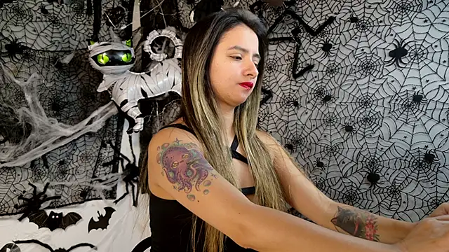 julietta   jackson online show from October 17, 2025, 8:22 pm