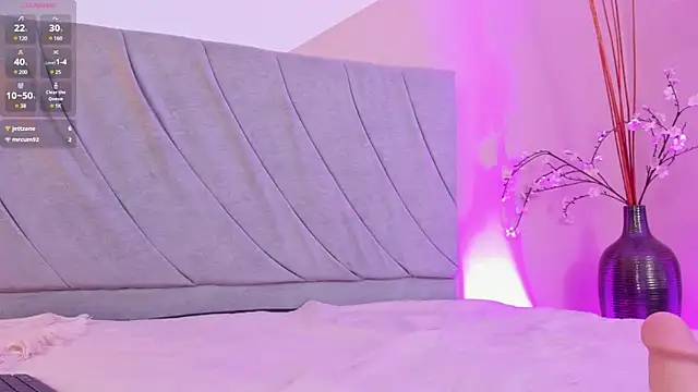 aprildreams19 online show from January 9, 2025, 12:25 am