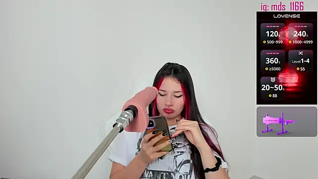 Mia adams66 online show from December 1, 2024, 7:36 pm