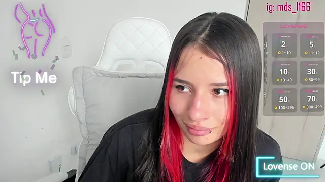 Mia adams66 online show from February 6, 2025, 4:36 pm