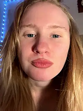 saint cat25 online show from December 19, 2025, 9:33 pm