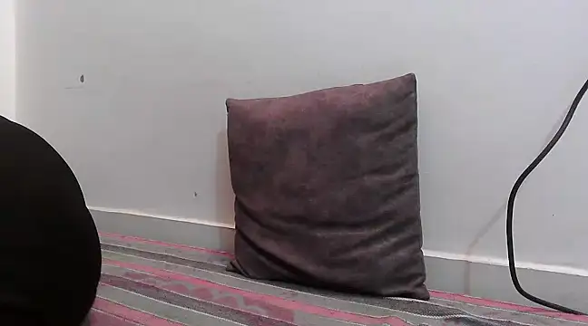 ANANYA-TIWARI online show from March 8, 2025, 10:02 pm