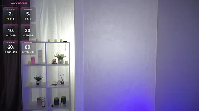 Snapshot of Azure_eyes chatting on June 2, 2026, 5:31 am Azure eyes online show from June 2, 2026, 5:31 am