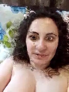 ShelaDiass online show from February 12, 2026, 4:51 am