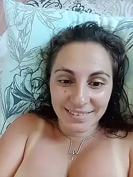 Snapshot of ShelaDiass chatting on July 5, 2026, 4:19 am ShelaDiass online show from July 5, 2026, 4:19 am