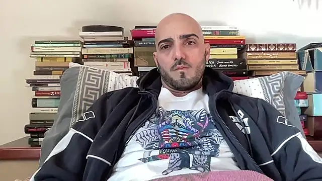 alessandromori91 online show from March 19, 2026, 2:32 pm